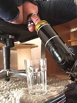 Snapshot of Inseminator69 chatting on October 2025 05:27:02 AM Inseminator69 online show from October 2025 05:27:02 AM