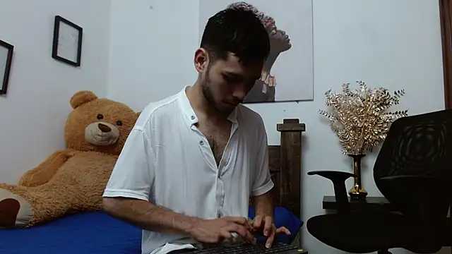 Snapshot of sebas_mds chatting on February 2025 12:55:01 PM sebas mds online show from February 2025 12:55:01 PM