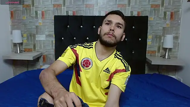 Snapshot of sebas_mds chatting on March 2025 12:32:02 PM sebas mds online show from March 2025 12:32:02 PM
