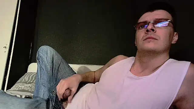 Snapshot of Rosieflo chatting on December 2024 01:00:02 AM Rosieflo online show from December 2024 01:00:02 AM