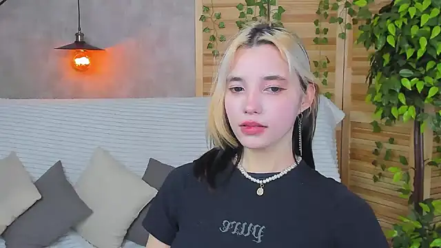 as1an girlfriend online show from February 2025 07:41:01 AM