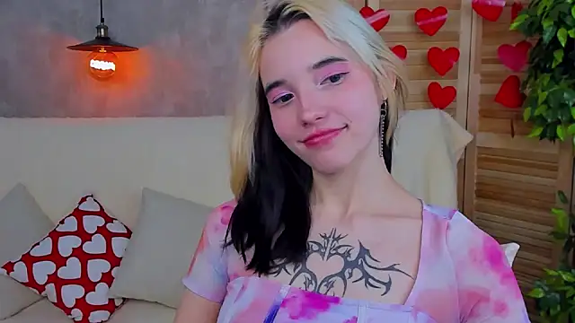 as1an girlfriend online show from February 2025 06:40:01 AM