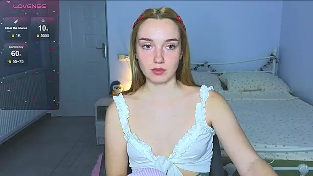 Wild Sophie  online show from October 2025 05:22:01 PM