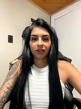 Snapshot of Hilary_pinkk chatting on October 2025 03:24:02 AM Hilary pinkk online show from October 2025 03:24:02 AM