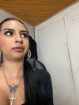 Snapshot of Hilary_pinkk chatting on October 2025 01:04:02 AM Hilary pinkk online show from October 2025 01:04:02 AM