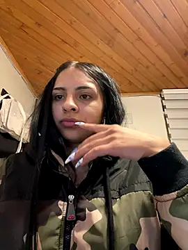 Snapshot of Hilary_pinkk chatting on October 2025 01:38:01 AM Hilary pinkk online show from October 2025 01:38:01 AM