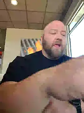 Strong Bear89 online show from December 2024 07:19:02 PM