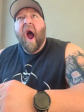 Strong Bear89 online show from January 2025 10:24:02 PM