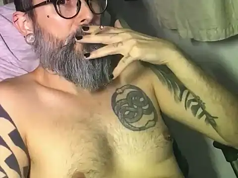 Snapshot of cabine103 chatting on October 2025 02:17:02 AM cabine103 online show from October 2025 02:17:02 AM