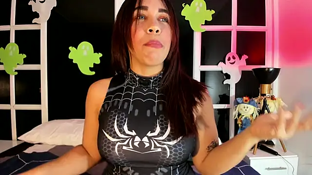 Snapshot of shaidyscott chatting on October 2025 03:07:01 AM shaidyscott online show from October 2025 03:07:01 AM