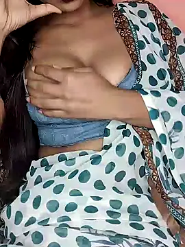 Snapshot of Indian_lovly chatting on January 2025 05:15:01 PM Indian lovly online show from January 2025 05:15:01 PM