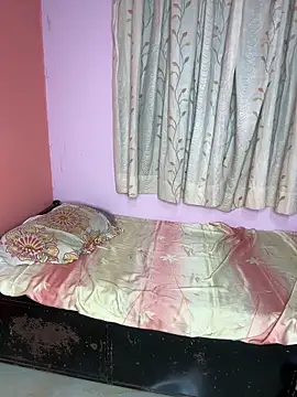 Snapshot of Indian_lovly chatting on February 2025 07:31:02 PM Indian lovly online show from February 2025 07:31:02 PM