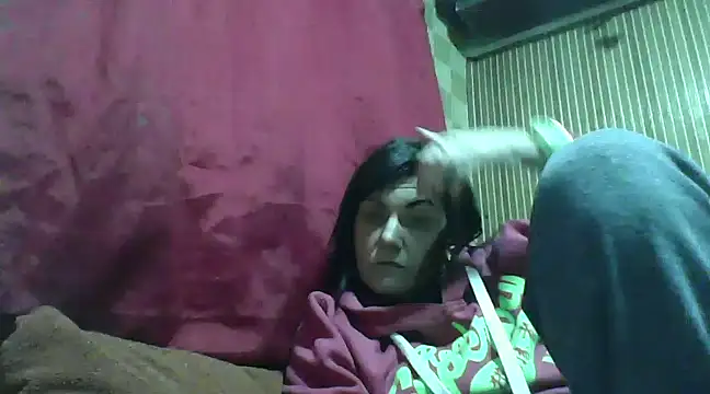 Snapshot of AlanaLaDream chatting on February 2025 04:16:01 PM AlanaLaDream online show from February 2025 04:16:01 PM