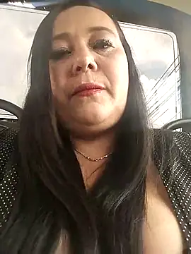 sara pineros online show from March 2025 04:02:01 PM