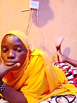 Snapshot of QUEEN-NAIMA chatting on November 2025 03:00:02 PM QUEEN-NAIMA online show from November 2025 03:00:02 PM