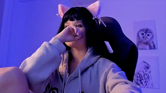 Elainebeness online show from December 2024 07:42:02 PM