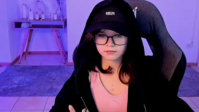 Elainebeness online show from February 2025 04:48:02 AM