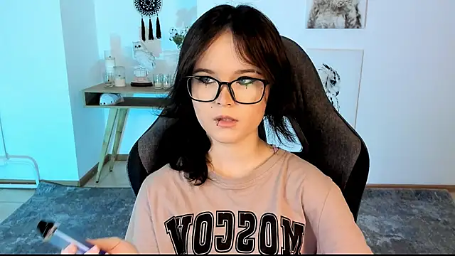 Elainebeness online show from February 2025 07:35:02 PM