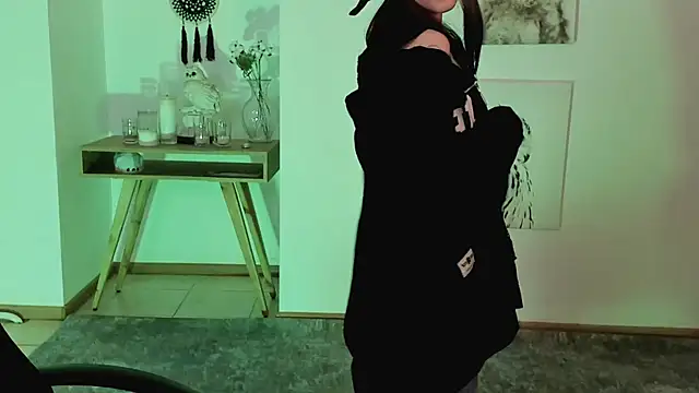 Elainebeness online show from March 2025 10:11:01 PM