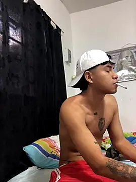 Snapshot of logannth chatting on November 2025 07:01:02 PM logannth online show from November 2025 07:01:02 PM