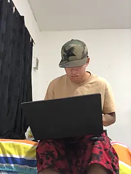 Snapshot of logannth chatting on November 2025 04:44:01 AM logannth online show from November 2025 04:44:01 AM