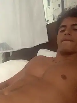 Snapshot of Babzinho_ chatting on November 2025 01:13:01 PM Babzinho online show from November 2025 01:13:01 PM