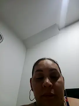 MirandaSoto online show from September 2025 04:00:01 AM