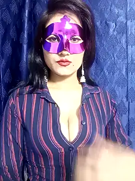 Stripy Doll online show from December 2024 01:54:02 PM