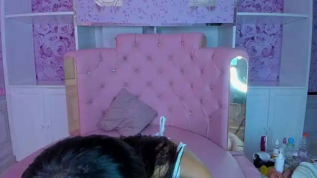 Snapshot of sheyla_sweet18 chatting on December 2024 11:45:01 PM sheyla sweet18 online show from December 2024 11:45:01 PM