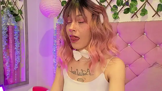 lauren evans96 online show from October 2025 03:43:02 AM