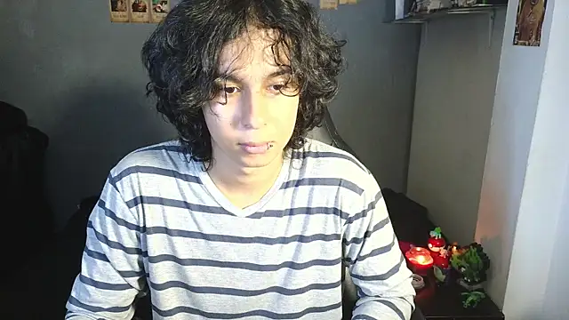 Snapshot of kairozz chatting on February 2025 01:39:02 PM kairozz online show from February 2025 01:39:02 PM