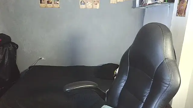 Snapshot of kairozz chatting on February 2025 04:44:01 PM kairozz online show from February 2025 04:44:01 PM