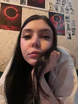 Snapshot of Pepe-pupu chatting on December 2024 05:20:02 PM Pepe-pupu online show from December 2024 05:20:02 PM