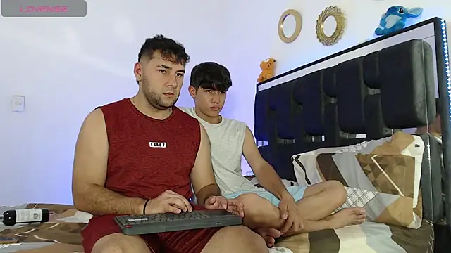 Snapshot of Valerio_22 chatting on November 2025 01:17:01 AM Valerio 22 online show from November 2025 01:17:01 AM