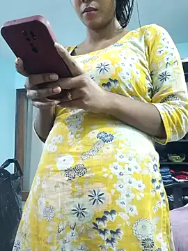 Snapshot of royaldoll-143 chatting on January 2025 05:01:01 PM royaldoll-143 online show from January 2025 05:01:01 PM