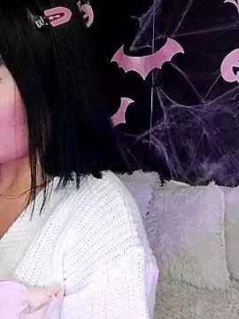 Snapshot of Nanda_Vixen chatting on October 2025 11:06:02 PM Nanda Vixen online show from October 2025 11:06:02 PM