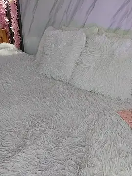 Snapshot of Nanda_Vixen chatting on November 2025 10:43:02 PM Nanda Vixen online show from November 2025 10:43:02 PM