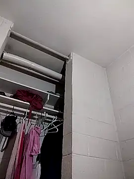 Snapshot of TickleMeKink chatting on October 2025 09:15:01 AM TickleMeKink online show from October 2025 09:15:01 AM