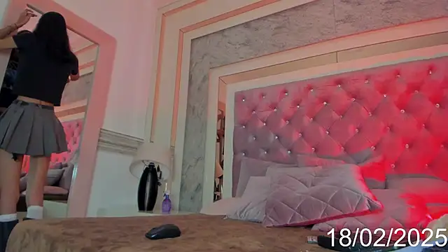 Eva Coluccy online show from February 2025 04:51:01 PM