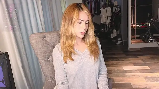 Snapshot of greyslopez chatting on October 2025 07:47:02 PM greyslopez online show from October 2025 07:47:02 PM