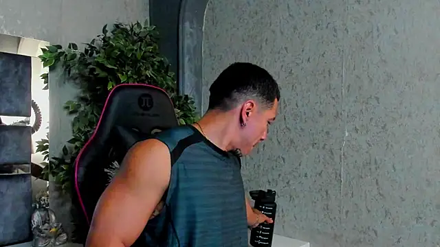 Snapshot of marc_ginale chatting on October 2025 02:36:02 PM marc ginale online show from October 2025 02:36:02 PM