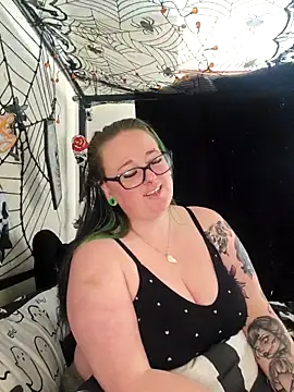 Snapshot of Bunny_Cummings chatting on October 2025 10:22:02 AM Bunny Cummings online show from October 2025 10:22:02 AM