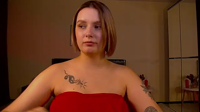 Snapshot of DianeMills chatting on February 2025 10:12:01 PM DianeMills online show from February 2025 10:12:01 PM