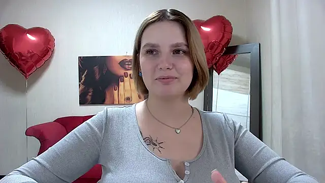 Snapshot of DianeMills chatting on February 2025 02:52:01 PM DianeMills online show from February 2025 02:52:01 PM