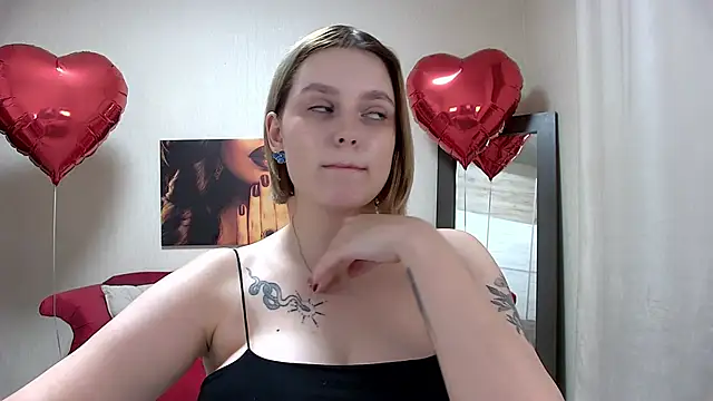 Snapshot of DianeMills chatting on February 2025 09:37:02 PM DianeMills online show from February 2025 09:37:02 PM