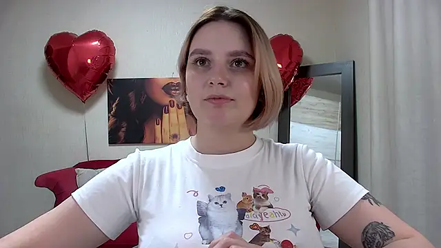 Snapshot of DianeMills chatting on February 2025 11:00:02 PM DianeMills online show from February 2025 11:00:02 PM