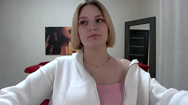 Snapshot of DianeMills chatting on March 2025 12:58:02 AM DianeMills online show from March 2025 12:58:02 AM