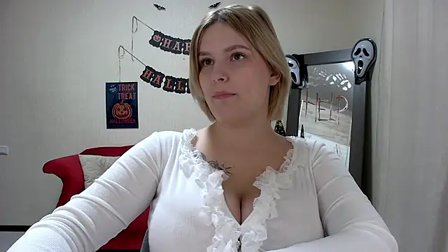 Snapshot of DianeMills chatting on November 2025 05:04:01 PM DianeMills online show from November 2025 05:04:01 PM