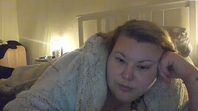 Snapshot of Busty-BBW-Emilie chatting on January 2025 02:00:02 AM Busty-BBW-Emilie online show from January 2025 02:00:02 AM