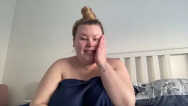 Snapshot of Busty-BBW-Emilie chatting on February 2025 03:15:02 PM Busty-BBW-Emilie online show from February 2025 03:15:02 PM